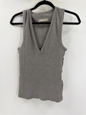 We The Free Gray Ribbed V-Neck Tank